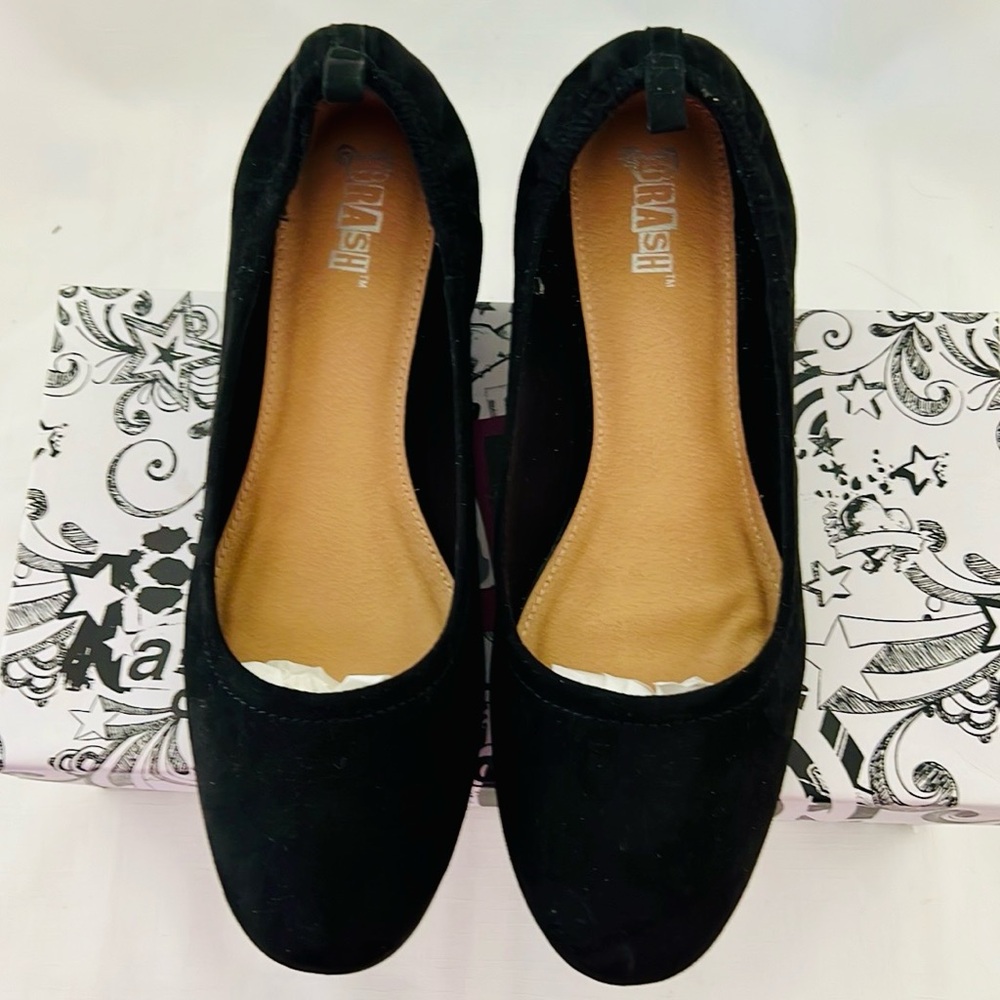 Brash~Black Flats / New In Box / Faux Suede